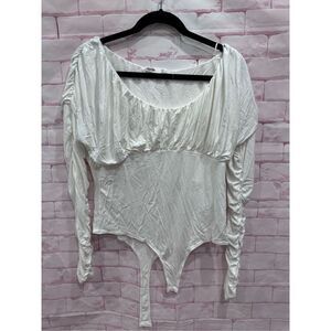 Elodie Ruched Long Sleeve Bodysuit in white size XL